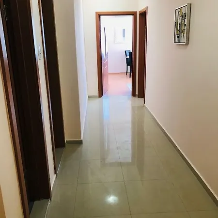 Апартаменти Ива דירה פומורי
